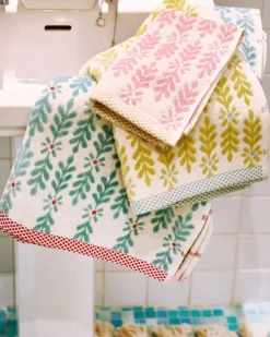 Fashion Dunnes Stores Carolyn Donnelly Eclectic Jacquard Bath Towel