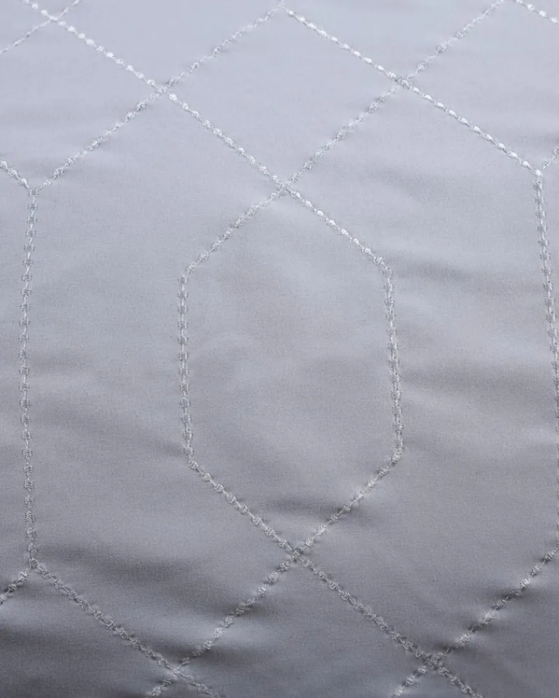 Outlet Dunnes Stores Geo Embroidered Duvet Set