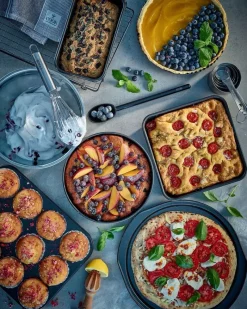 Outlet Dunnes Stores Neven Maguire 9" Round Cake Tin
