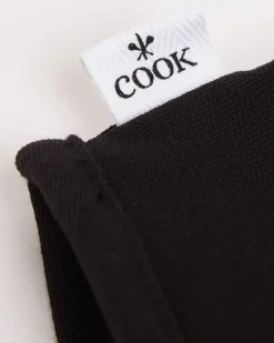 Outlet Dunnes Stores Neven Maguire Silicone Oven Glove