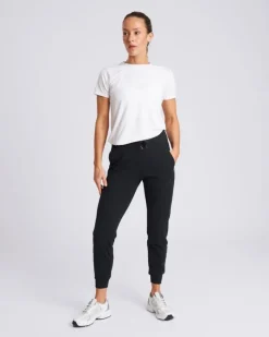 Discount Dunnes Stores Powercut Sculpt Perform Training T-Shirt in White