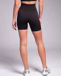 Sale Dunnes Stores Powercut Solid Seamless 6" Shorts in Black